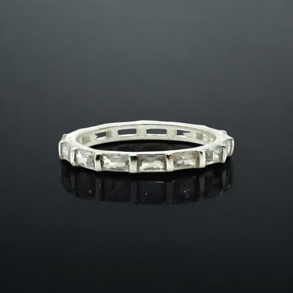 Anillo piedras rectangular
