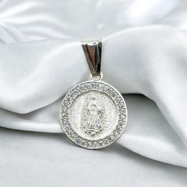 Dije medalla de la virgen